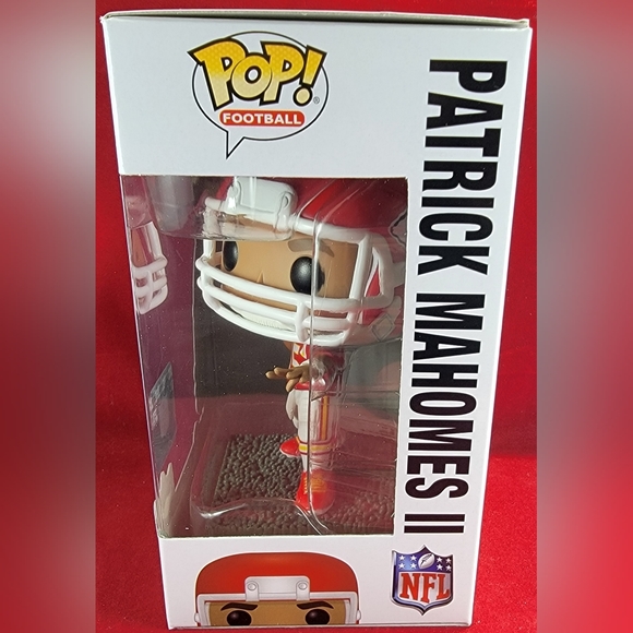 Patrick Mahomes funko # 148 (nib) with pop protector - Picture 5 of 7